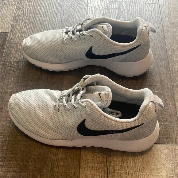 NIKE ROSHE RUN PLATINUM - Picture 4 of 7